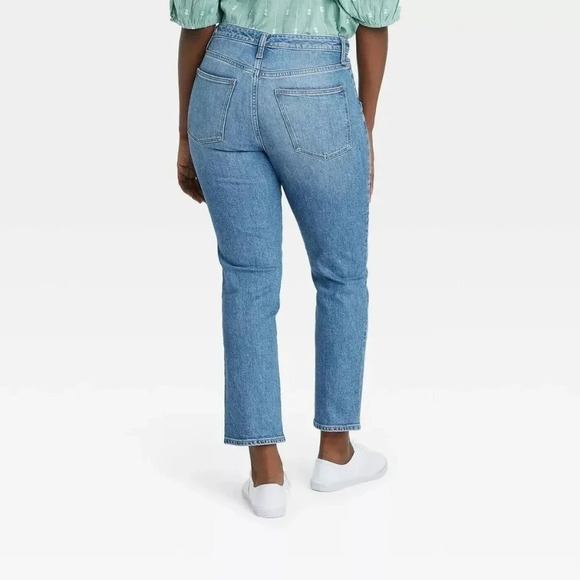 Universal Thread High-Rise Slim Straight Jeans, Color Light Blue Size 16/33S - Picture 2 of 13